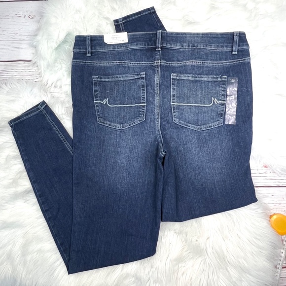 NWT🤩 |•MAURICES•| Classic Skinny Mid Rise 16W Long Jeans - Picture 3 of 10